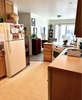 Fully Furnished Room for Rent in Boho Household