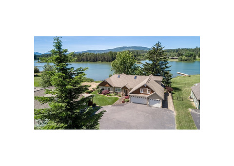 SANDPOINT WATERFRONT AVAILABLE THANKSGIVING AND CHRISTMAS AND SKI SEASON