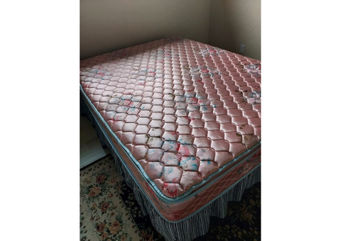 QUEEN PLUSH-TOP MATTRESS, BOXSPRING & BED FRAME FOR SALE: $199.00