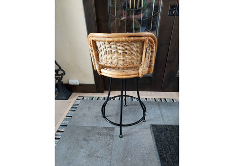 Danny Ho Fong Style 1960s Mid-Century Modern Wicker Swivel Bar Stool