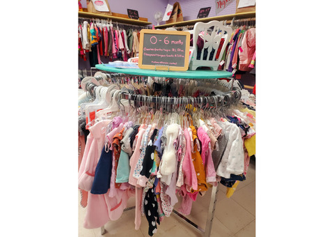 Successful downtown consignment shop for sale! 