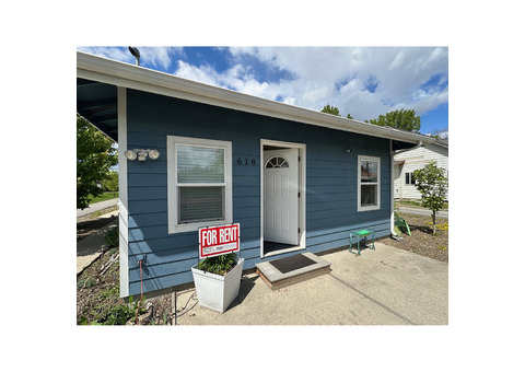 5 offices, bathroom and break room for rent