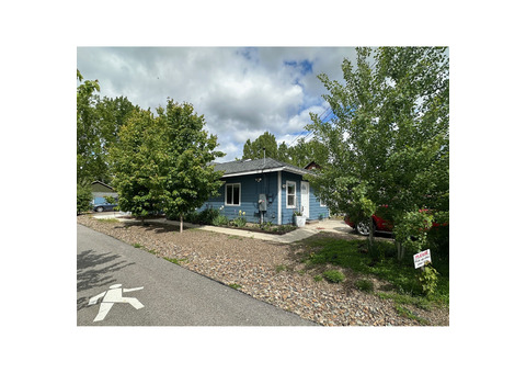 5 offices, bathroom and break room for rent