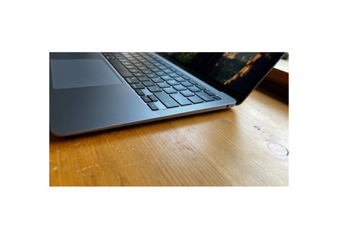 Apple MacBook Air M1 8gb Ram 256gb SSD 94% Battery Condition - $550