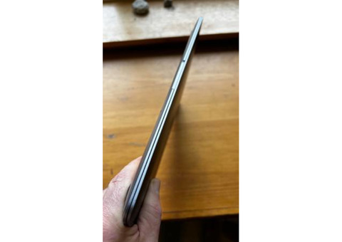 Apple MacBook Air M1 8gb Ram 256gb SSD 94% Battery Condition - $550