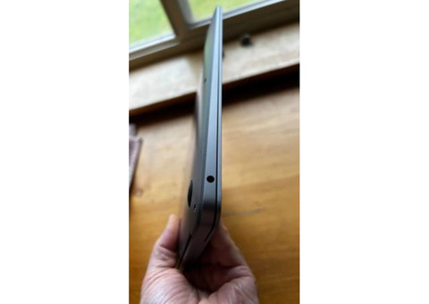 Apple MacBook Air M1 8gb Ram 256gb SSD 94% Battery Condition - $550
