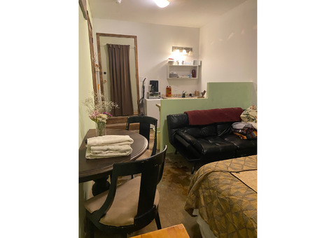 Cozy 600 sq ft 1-Bedroom Micro Home with Full Kitchen 2 Miles from Downtown Sandpoint