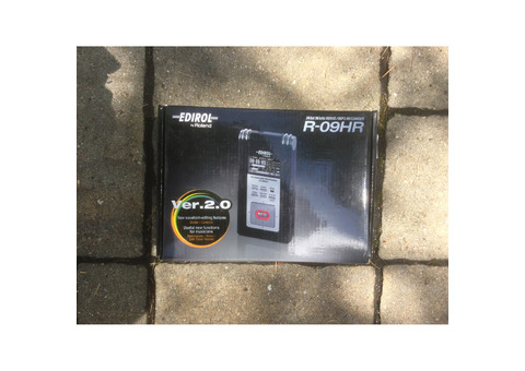 EDIROL R-09HR PORTABLE DIGITAL RECORDER