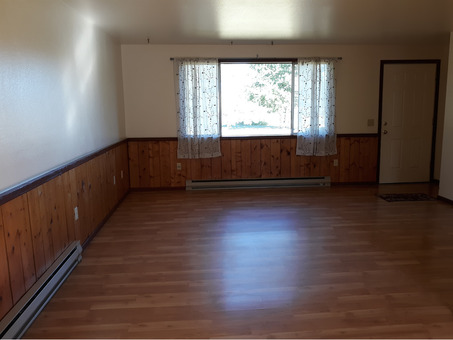 2 BDRM. DUPLEX SANDPOINT AREA