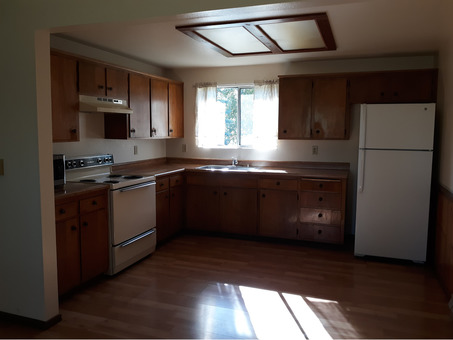 2 BDRM. DUPLEX SANDPOINT AREA
