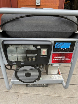GENERATOR Briggs & Stratton 8000w Run - 13,500w Start GENERATOR Briggs & Stratton 8000w Run - 13,500w Start