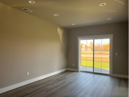 3 bed custom craftsman style home for rent