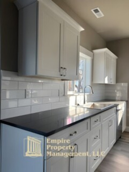 3 bed custom craftsman style home for rent