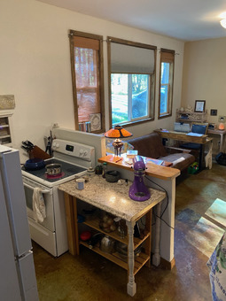 Cozy 800 sq ft 1-Bedroom Micro Home with Full Kitchen 2 Miles from Downtown Sandpoint