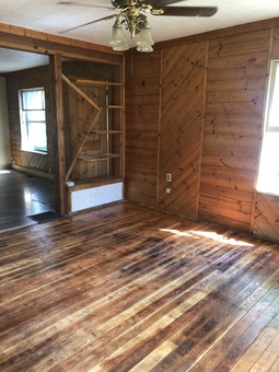 5th Avenue Farmhouse