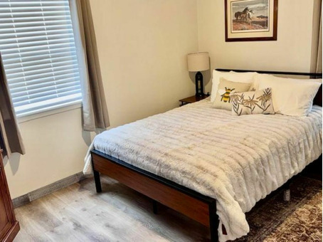 Great little vacation home in Comeback Bay with area launch privileges