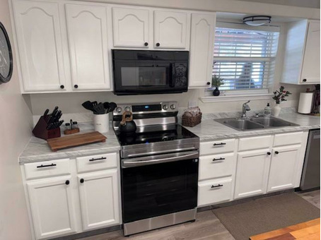 Great little vacation home in Comeback Bay with area launch privileges