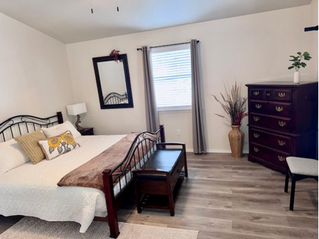 Great little vacation home in Comeback Bay with area launch privileges