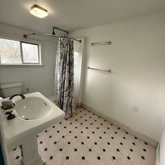 Charming Home on the Edge of Sandpoint Available for Rent